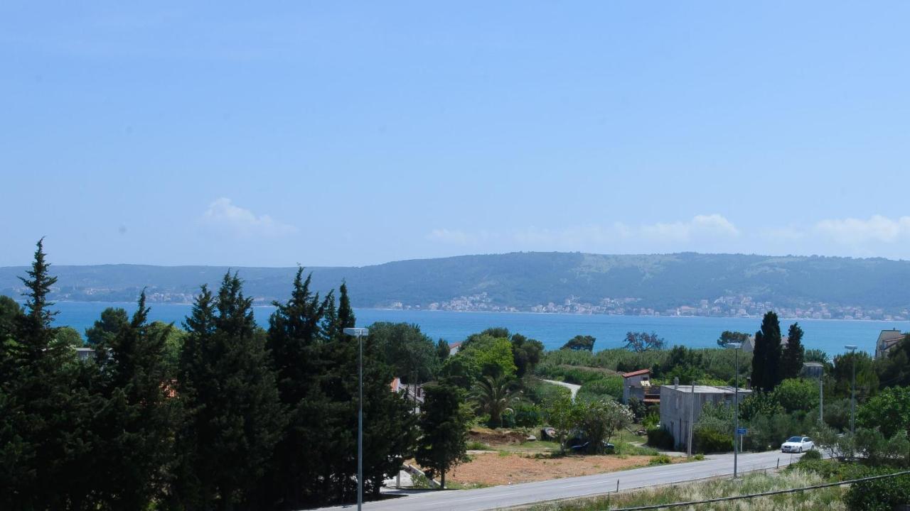 Apartments With A Parking Space Kastel Stafilic, Kastela - 21948 外观 照片