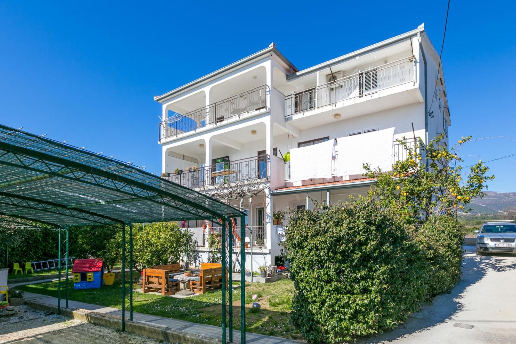 Apartments With A Parking Space Kastel Stafilic, Kastela - 21948 外观 照片